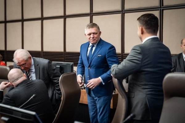 Vláda: Vznikne pracovná skupina k posilneniu právnej ochrany verejne činných osôb