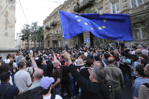 Gruzínsky parlament schválil zákon o zahraničnom vplyve aj v druhom čítaní
