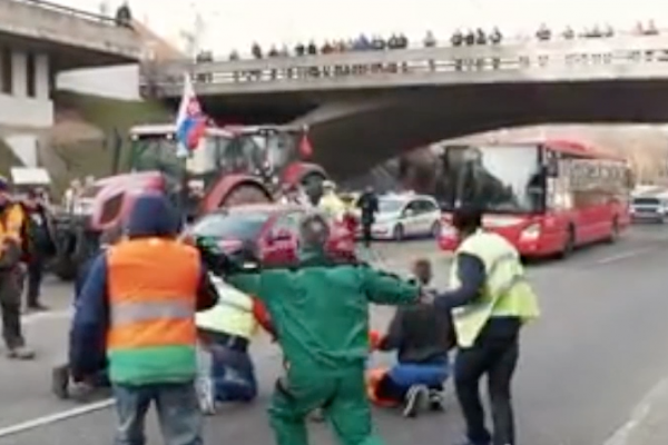 Nespokojní farmári uvažujú o obnovení protestov