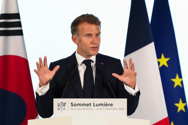 Macron chce presadiť zákaz sociálnych sietí pre deti pod 15 rokov v celej EÚ