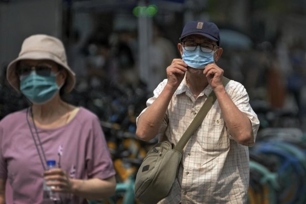 Štáty EÚ by sa už teraz mali pripravovať na ďalšiu vlnu covidu