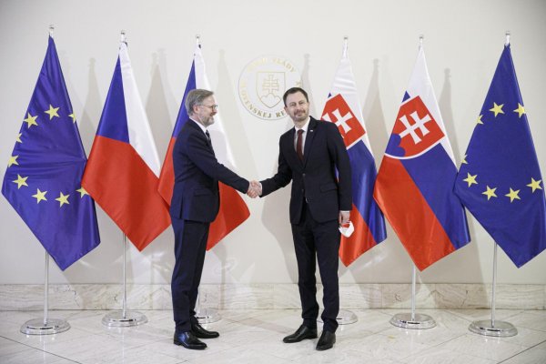 Je výhodou, že Česko bude predsedať EÚ v rovnakom čase, keď bude Slovensko na čele V4, povedal Heger