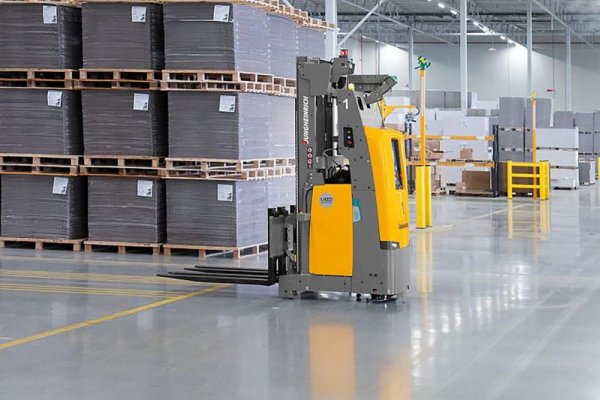 Roboty medzi ľuďmi. Holbox posúva internú logistiku na vyššiu úroveň