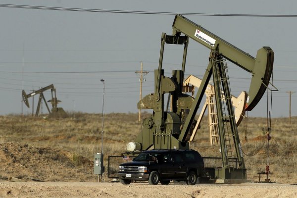 Kremeľ uviedol, že neprijme cenový strop na ruskú ropu a pripravuje reakciu