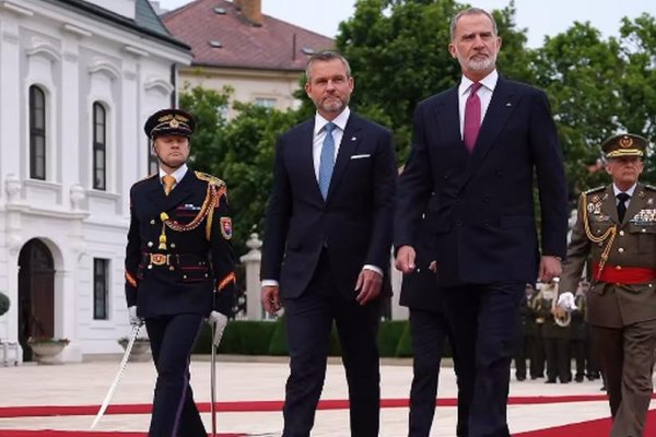 Pellegrini privítal v Bratislave španielskeho kráľa Filipa VI.