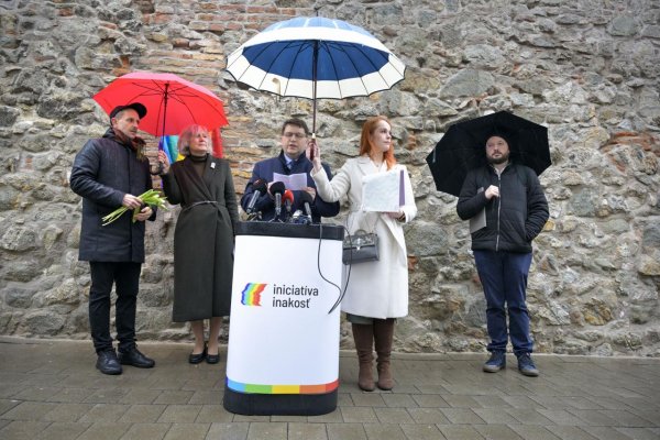 Iniciatíva Inakosť prišla o 100-tisíc eur z grantov, vláda odopiera podporu LGBTI+ ľuďom