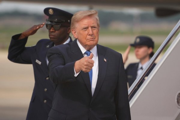Trump: USA získajú kontrolu nad 65 miliardami barelov venezuelskej ropy