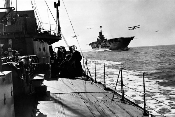 Plávajúce letiská II.