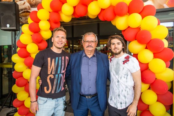 Ambasádori čerstvosti Adam Žampa a Andreas Žampa otvorili novú predajňu BILLA na východe Slovenska