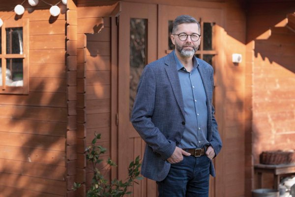 Psychológ Michal Bača: Archetypom je dnes úspešný muž, ktorý má moc a môže si za peniaze kúpiť akýkoľvek pôžitok