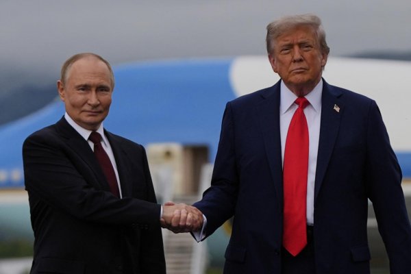 „Opona pre rabovanie“? Trump a Putin podľa ukrajinského diplomata využívajú mierové rokovania na vlastný biznis