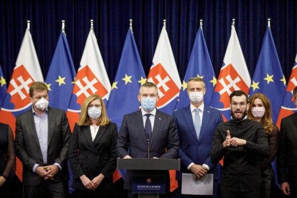 Koronavírus na Slovensku: Nakazených je už 61. Vláda vyhlásila núdzový stav pre nemocnice