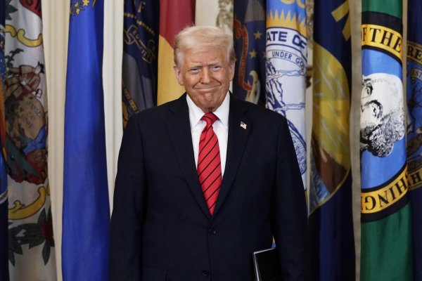 Trump nemá žiadne výsledky. Neúspech s Putinom sa snaží zafarbiť na ružovo, hovorí Zelenského muž Merežko