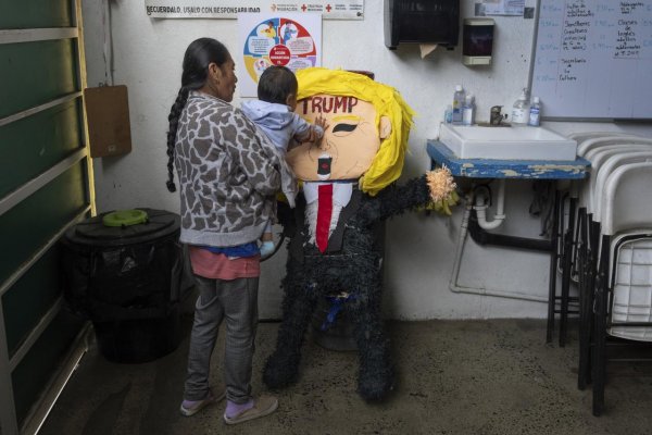 USA: Úrady zaistili a deportovali stovky nelegálnych migrantov