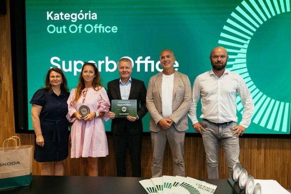 Škoda Superb zvíťazila v kategórii Out of Office v súťaži CBRE Office Roka