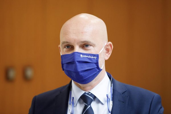 Gröhling vyzval učiteľov, aby sa zaočkovali