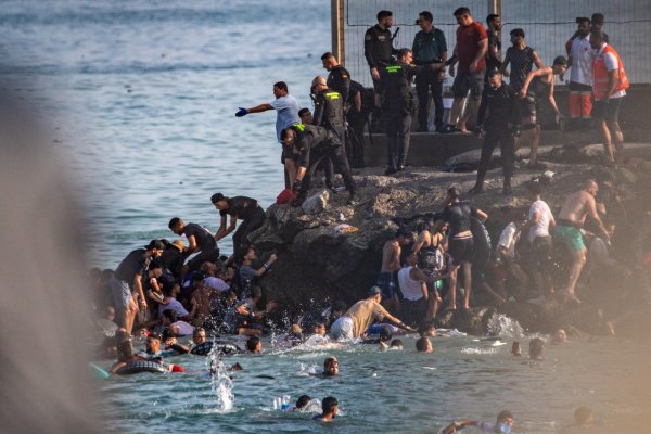 Taliansko navrhuje pozastaviť španielske členstvo v Schengene pre problémy s marockými migrantmi