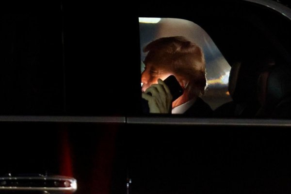 Udalosť dňa: Trump vyhlásil, že Irán sa vzdal svojim susedom a bude veľmi silno zasiahnutý