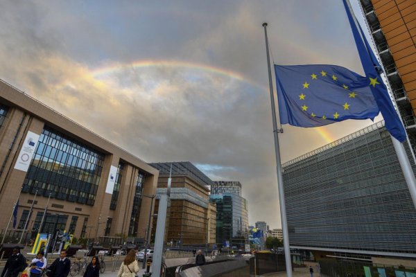EÚ vyzýva USA, aby dodržiavali vlaňajšiu obchodnú dohodu
