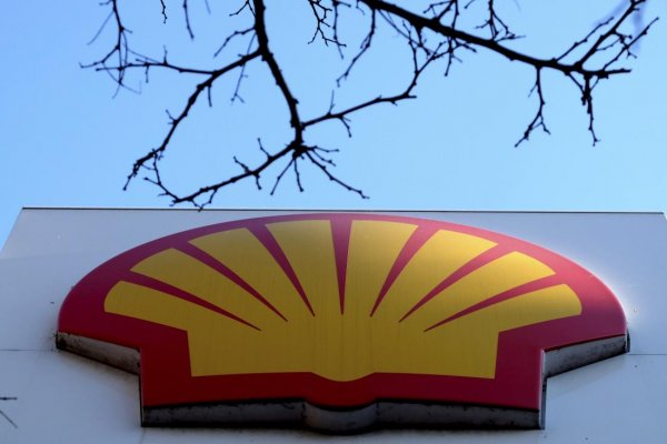 Shell prestane nakupovať ruskú ropu a zemný plyn