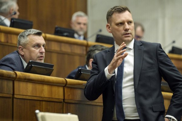 Fico kvôli Tarabovi zvoláva stretnutie troch najvyšších ústavných činiteľov