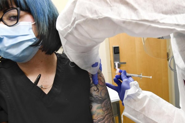 USA schválili druhú vakcínu proti covid-19, od spoločnosti Moderna