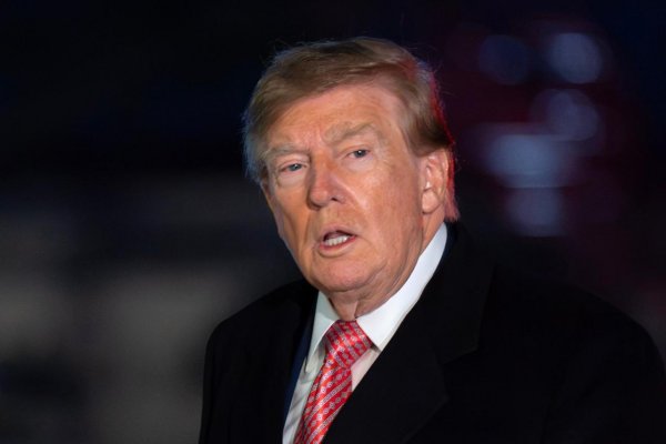 Podľa Trumpa Zelenskyj nechce ukončiť vojnu s Ruskom a poškodzuje svetový trh s naftou
