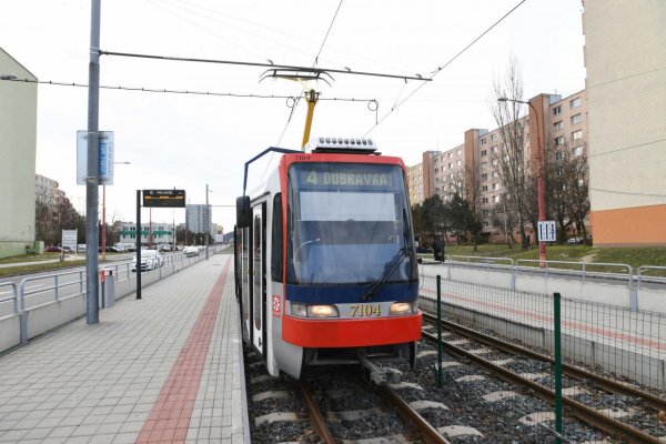 Električky budú na Dúbravsko-karloveskej radiále v Bratislave premávať od 26. októbra