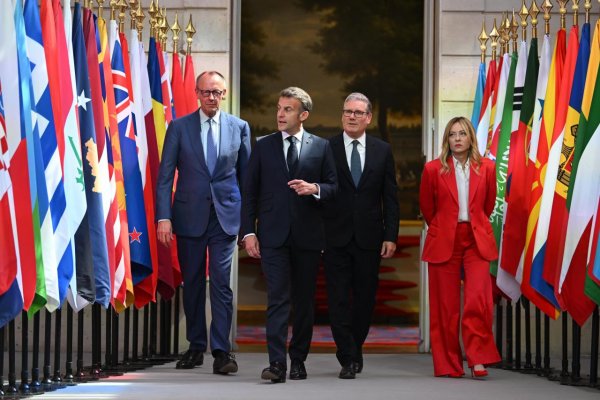 Británia, Francúzsko, Nemecko a Taliansko sú pripravené zrušiť sankcie voči Iránu výmenou za overiteľné kroky