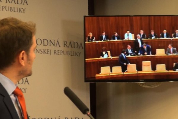 Martin Glváč a Andrej Danko porušili zákon