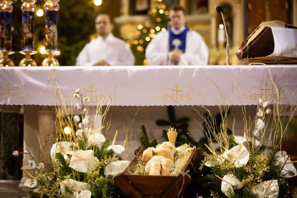 Kňazi nesúhlasia s novými opatreniami. Nariadiť zákaz verejných omší môžu len biskupi, tvrdia