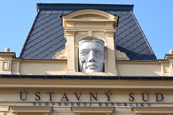 Ústavný súd sa obrátil na Súdny dvor EÚ v otázke straty občianstva