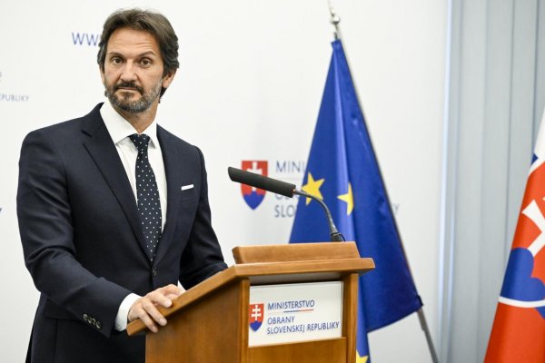 Mikulec: Kaliňák z rezortu obrany urobil nákupné centrum