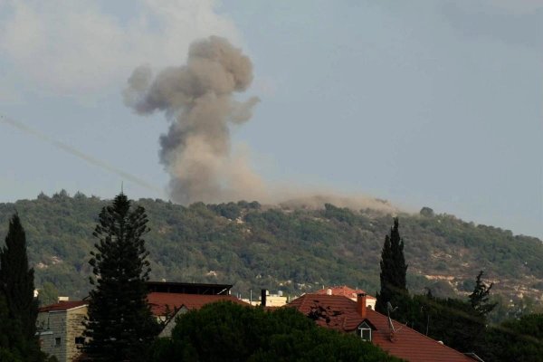 Izrael a Hizballáh napriek prímeriu bojujú o strategický kopec v južnom Libanone