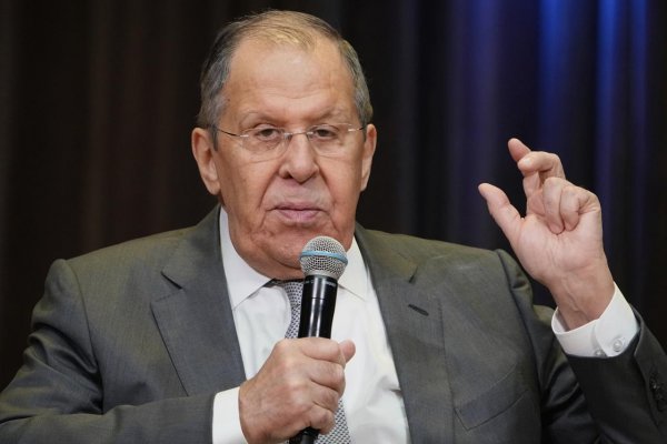 Lavrov: Rusko nebude súhlasiť s návrhmi Ukrajiny na prímerie a schôdzku lídrov