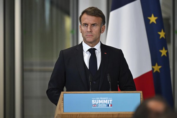 Macron stanoví nové francúzske obranné ciele
