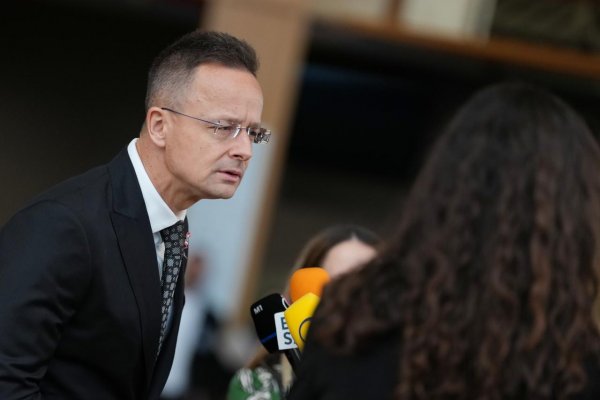 Szijjártó odmieta obvinenia z kontaktov s Ruskom, hovorí o „zahraničnom zasahovaní“