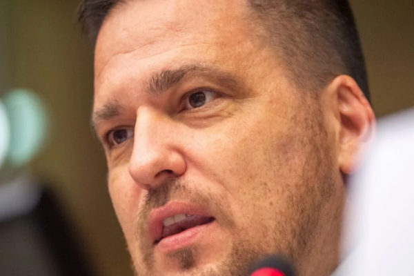 Zdechovský požiadal o policajnú ochranu pre svoju rodinu, hovorí o vyhrážkach smrťou