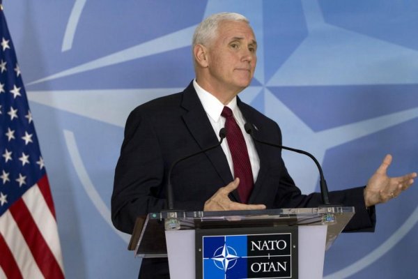 Tlak Spojených států na Evropu zvyšovat výdaje v NATO je oprávněný
