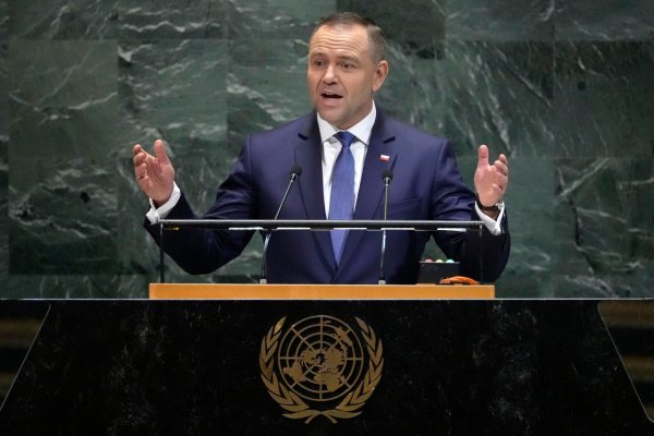 Prezident Nawrocki žiada súd o zrušenie Komunistickej strany Poľska