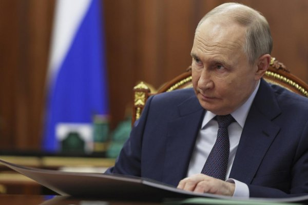 Putin v Kremli prijal poradcu iránskeho duchovného vodcu