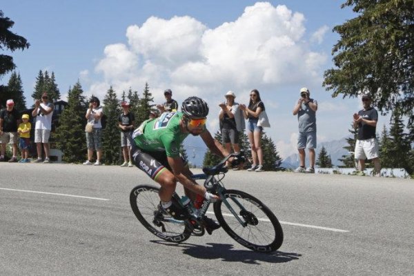 Sagan v 17. etape spadol a zamieri na ošetrenie. Zvíťazil Quintana, Froome prišiel o druhé miesto