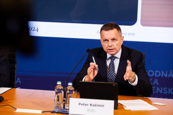 Kažimír by mal podľa opozície odísť z funkcie, v Hlase má podporu