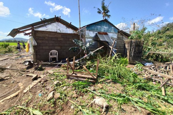 Tajfún Phanfone má na Filipínach už 41 obetí