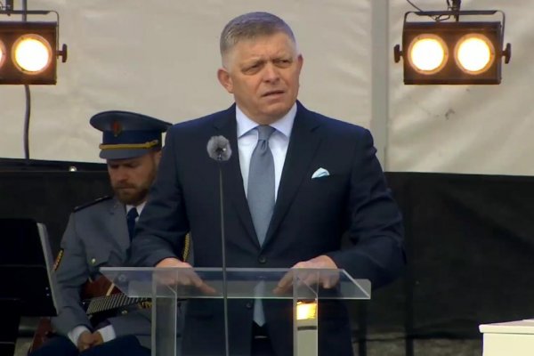 Podľa Fica vzniká nová železná opona a je načase rozmýšľať nad tým, čo sa deje v Európe